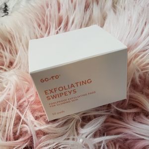 Go-To Exfoliating Swipeys